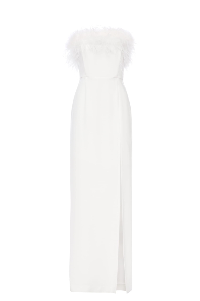 Biała długa sukienka z głębokim rozporkiem bez ramiączek z piórami Linett Maxi by Swing