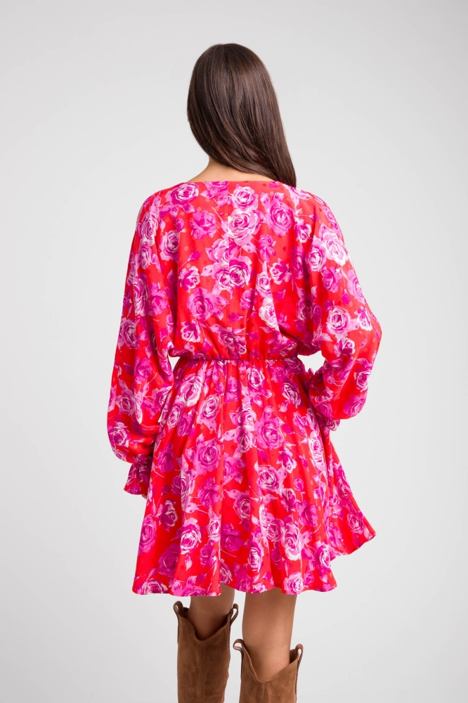 Jesienna sukienka przed kolano w kwiatowy wzór na czerwonym tle Belagio by Swing