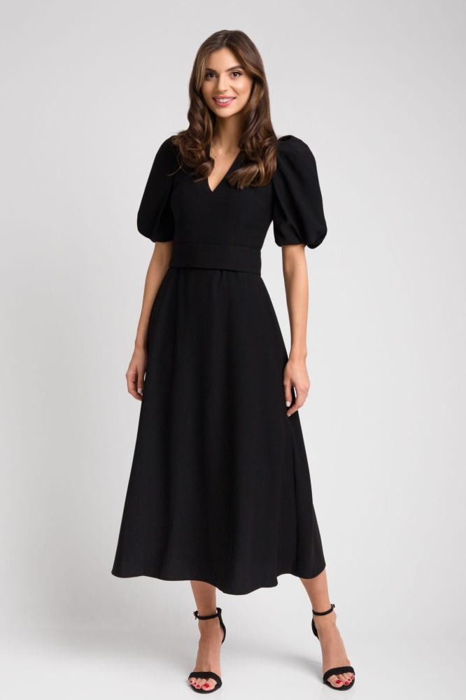 Czarna lekko rozkloszowana sukienka midi z bufiastym rękawem Icon by Swing