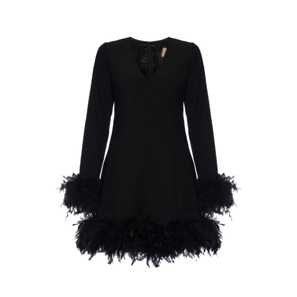 Czarna sukienka z długim rękawem i wykończeniem ze strusich piór Cayla by Swing