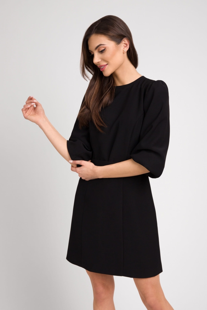 Czarna elegancka sukienka ze stójką Oriana by Swing