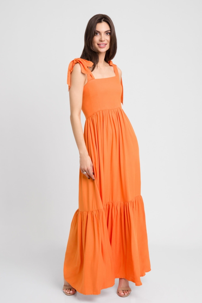 Pomarańczowa długa sukienka maxi z kokardami przy ramiączkach Dreamy by Swing