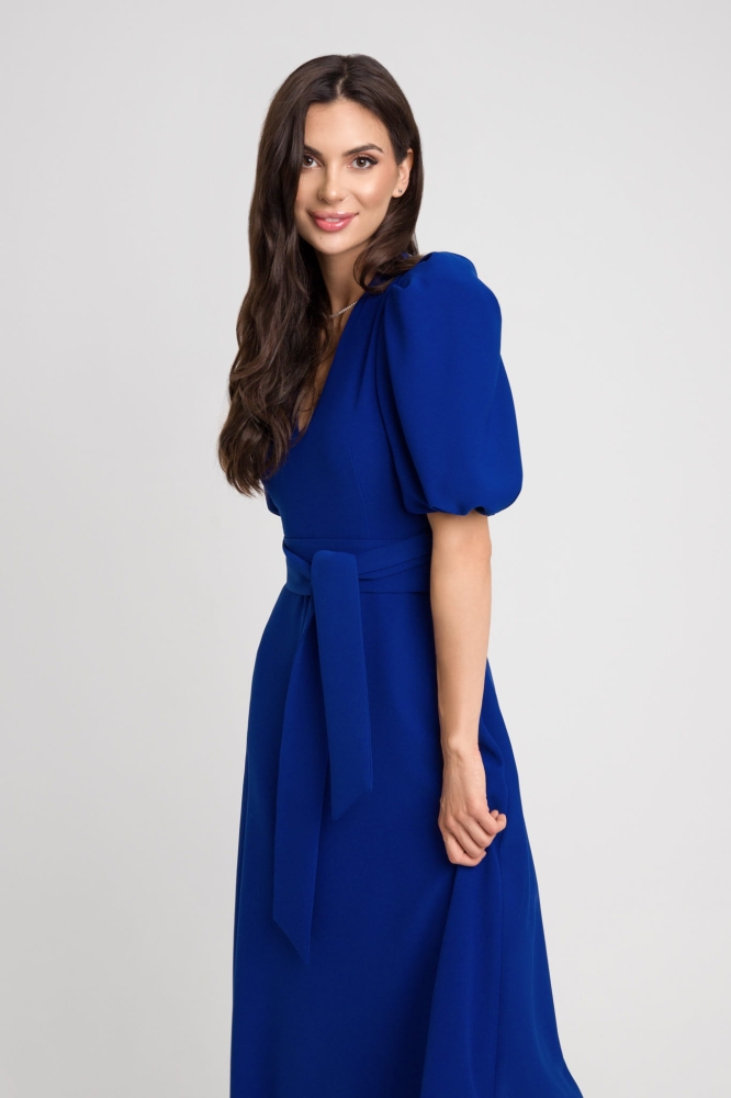 Kobaltowa lekko rozkloszowana sukienka midi z bufiastym rękawem Icon by Swing