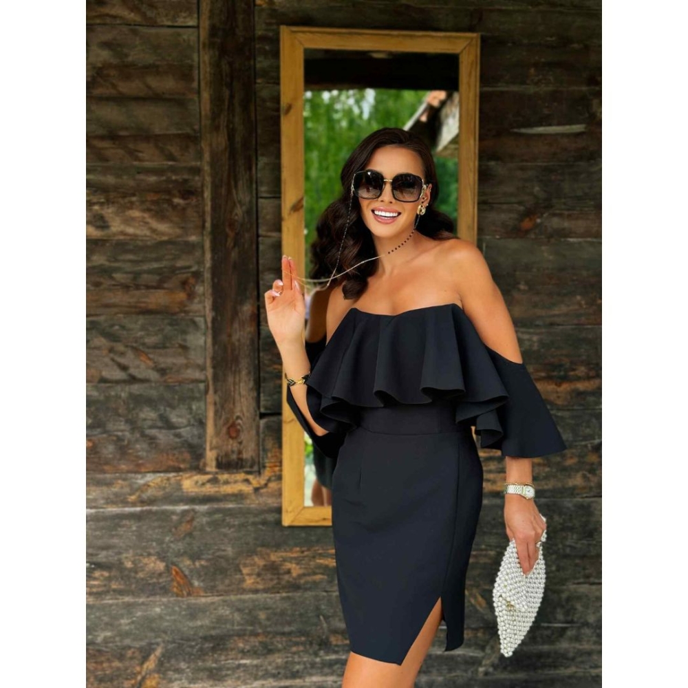 Czarna elegancka sukienka hiszpanka mini z ozdobną falbaną i rozporkiem Sierra by Swing