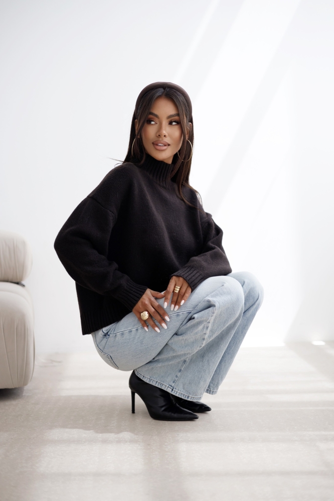 Czekoladowy  dzianinowy wełniany sweter ze stójką o kroju oversize kaszir + merino