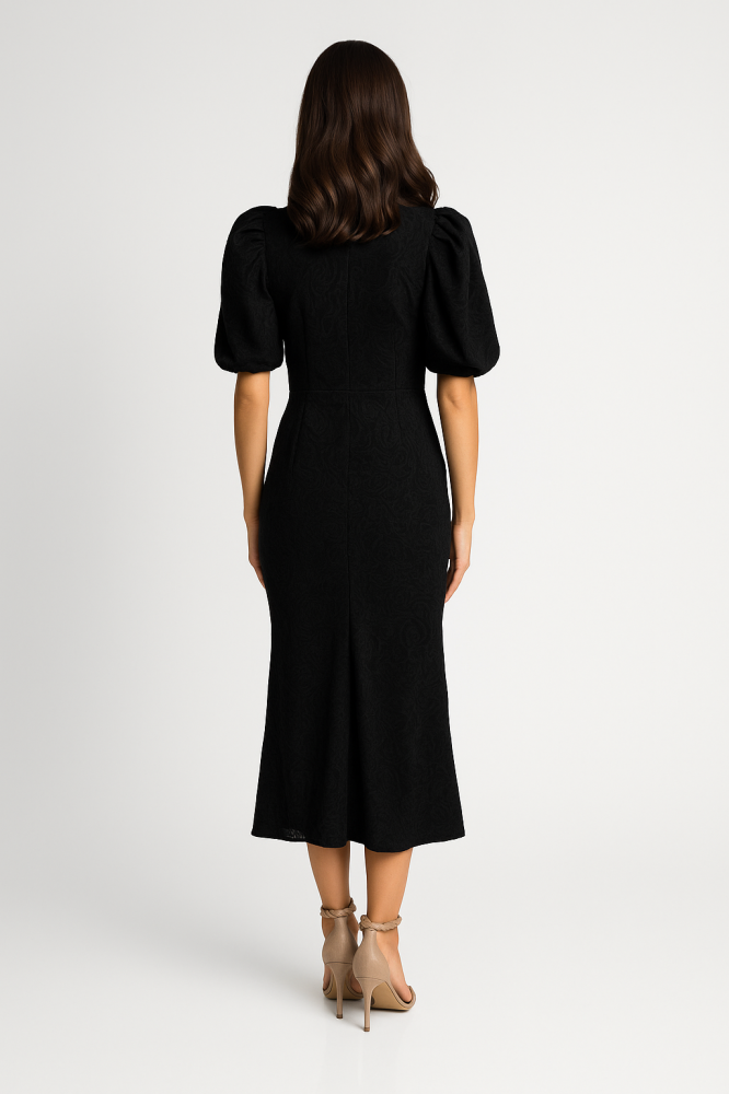 Czarna welurowa sukienka midi z bufiastym rękawem Claudia by Swing