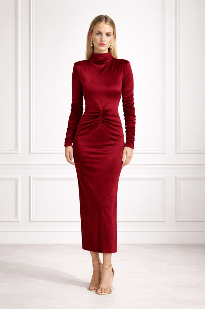 Dopasowana bordowa welurowa sukienka midi z półgolfem i ozdobnym marszczeniem Vera by Swing