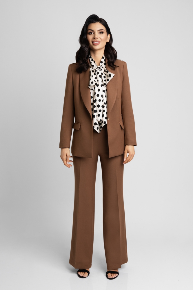 Brązowy Toffie  elegancki garnitur marynarka z paskiem w talii szerokie spodnie z wysokim stanem Diego by damski garnitur plus size kolor mlecznej czekolady elegancka marynarka SWING