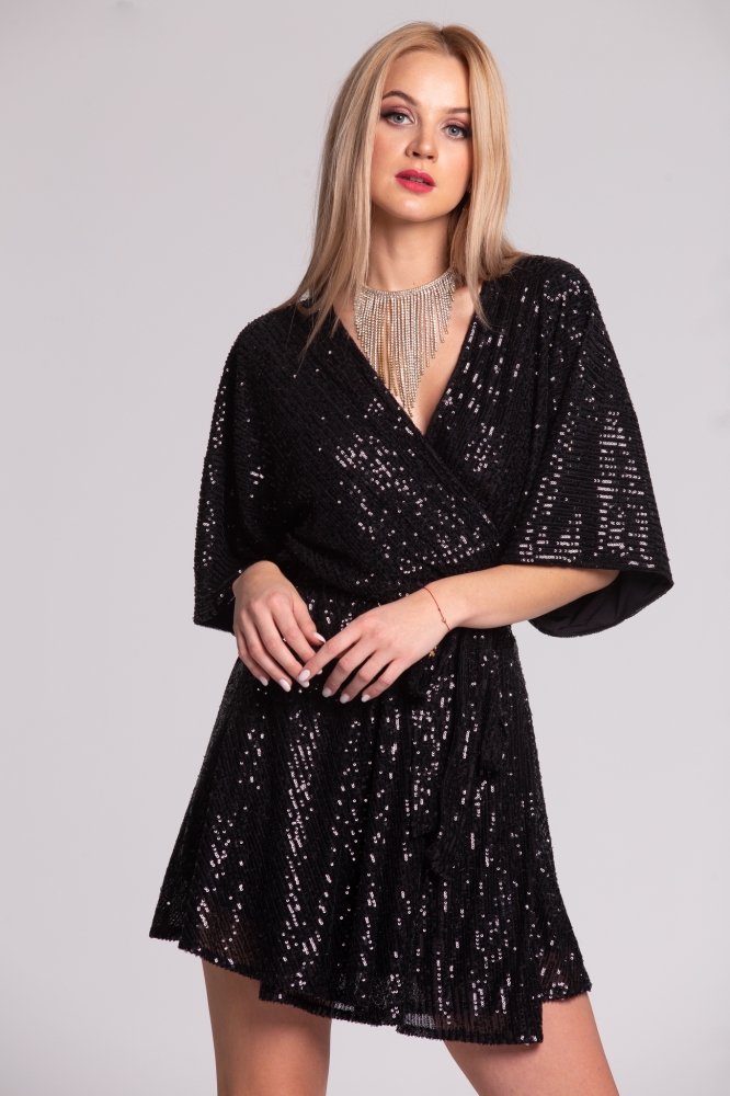 Czarna cekinowa sukienka kimono Stella by Swing 