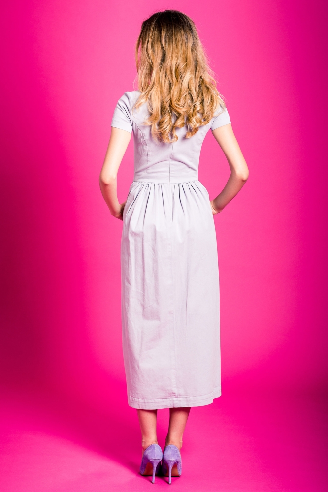 Szara rozkloszowana sukienka Baby Blue maxi by Swing