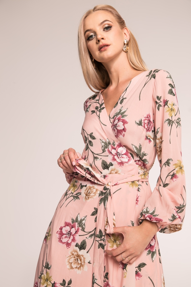 Szlafrokowa sukienka w kwiaty w kopertowym dekoltem TRINITY SWING 
