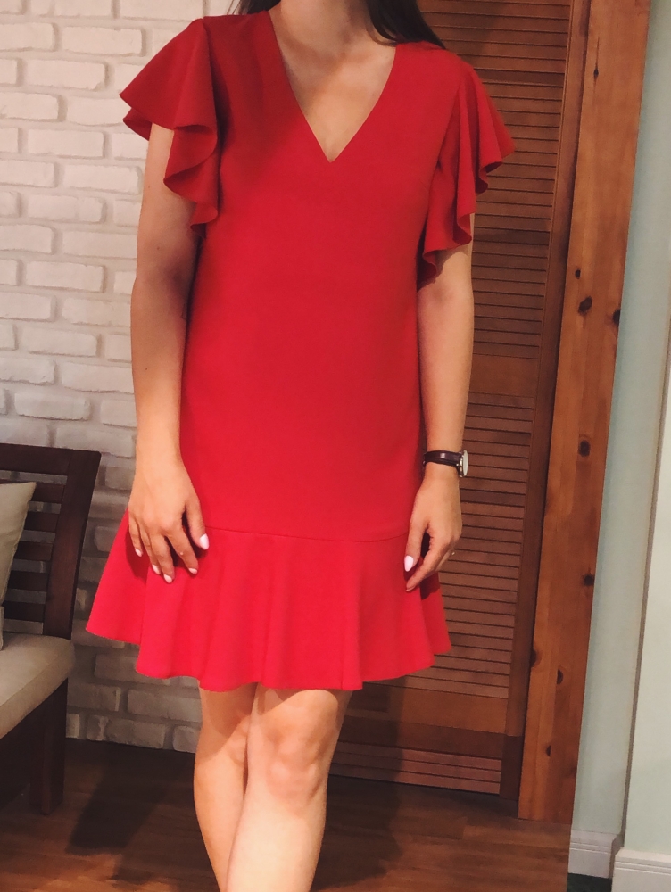 Czerwona sukienka koktajlowa MEGAN z falbaną SWING