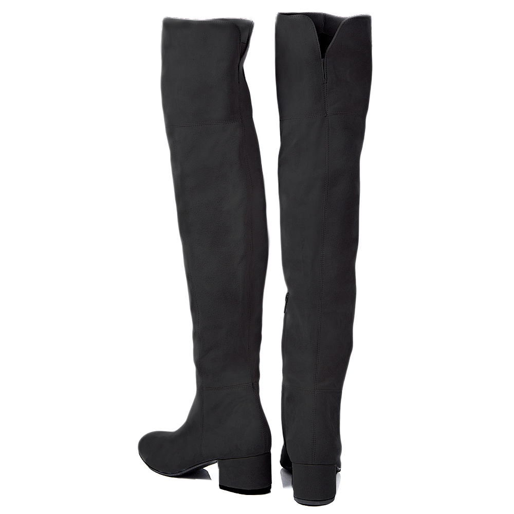 Czarne zamszowe kozaki z wysoką cholewką Gianmarko