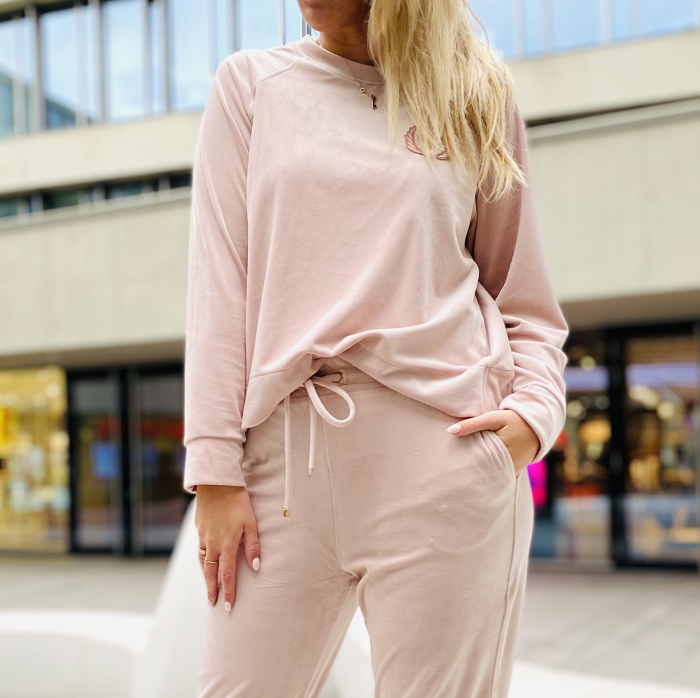 Welurowy komplet dresowy spodnie + bluza pudrowo różowy
