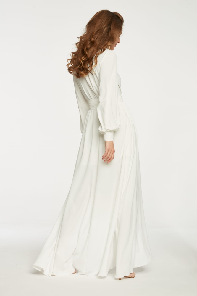 Biała długa sukienka maxi z krótszym przodem Irmina Swing