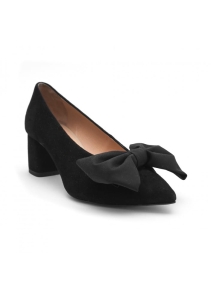 Black suede pumps with a bow on the toe Renata