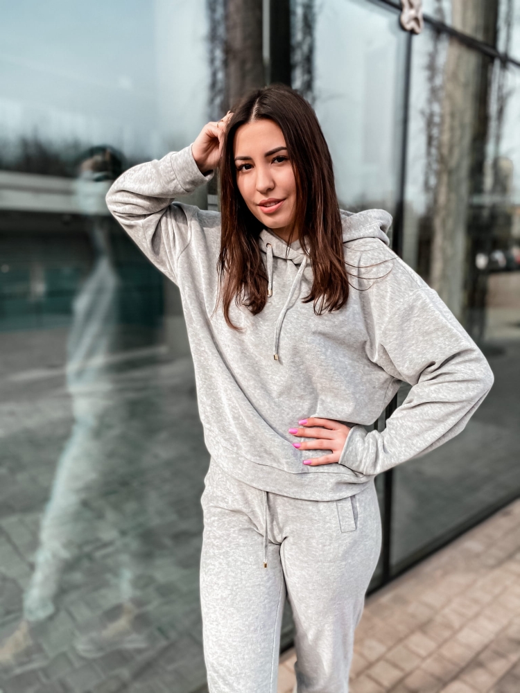 Trzyczęściowy welurowy dres z kapturem w kolorze szarym Fallon by Swing