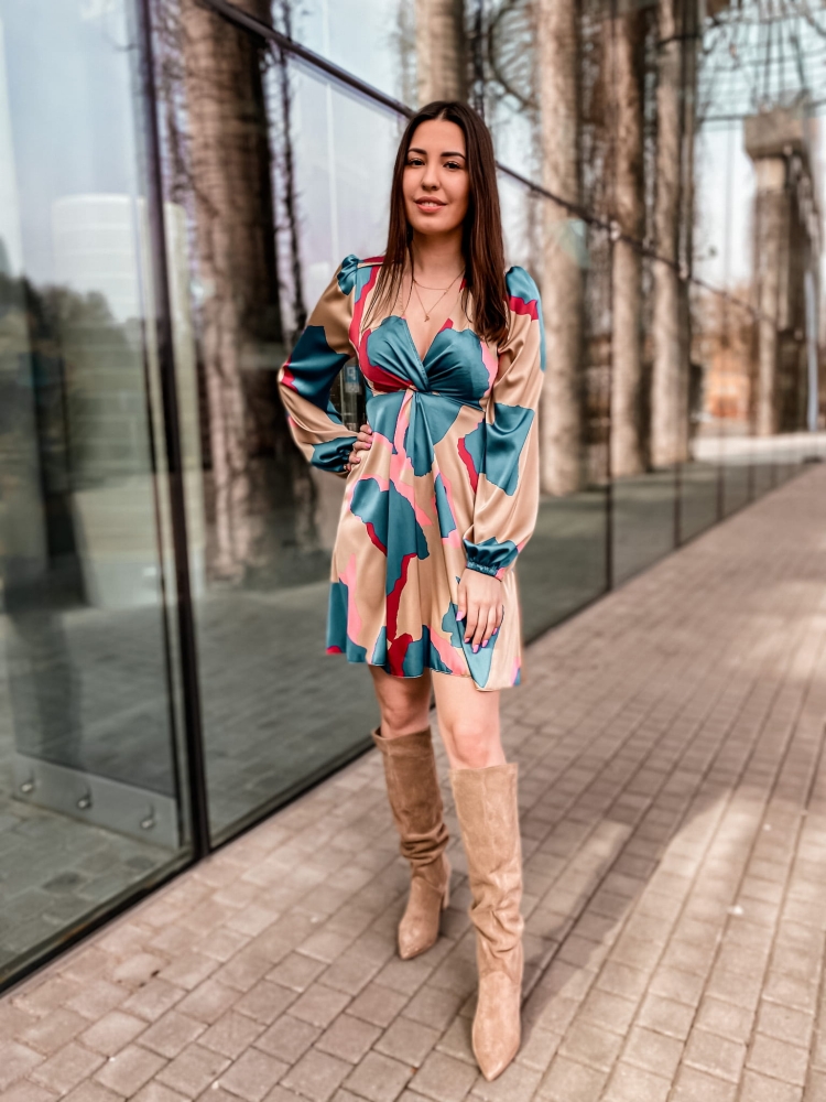 Kolorowa rozkloszowana sukienka Twist by Swing