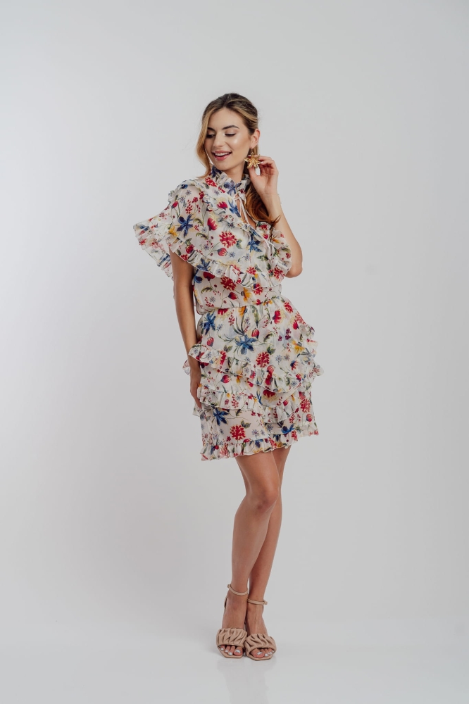 Sukienka w kwiaty z falbankami Collet by Swing