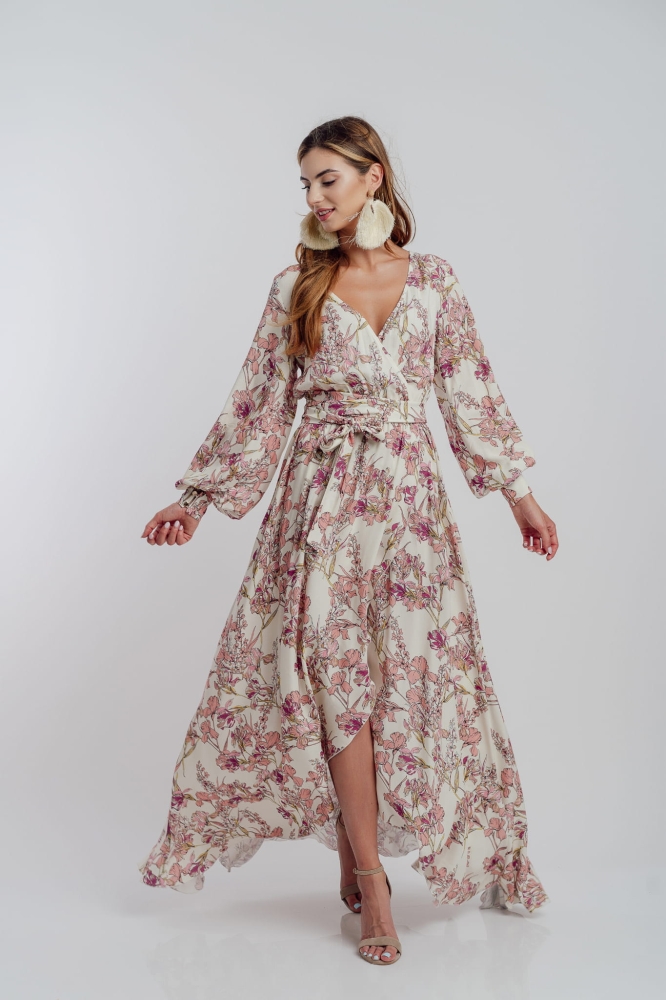 Kwiatowa długa sukienka z krótszym przodem Irmina by Swing