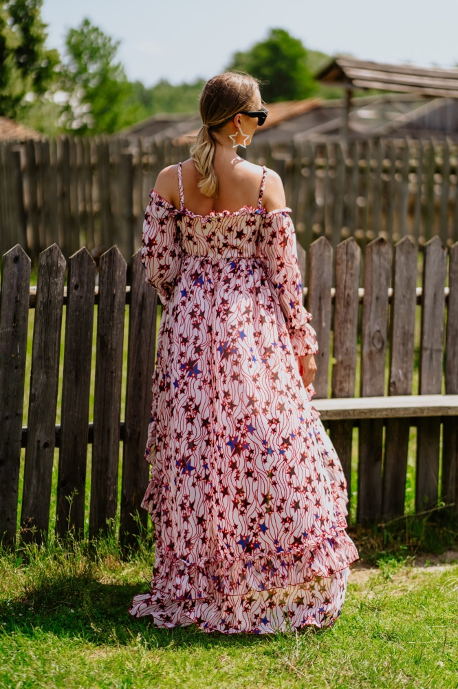 Zwiewna asymetryczna sukienka bez ramion Stars by Swing