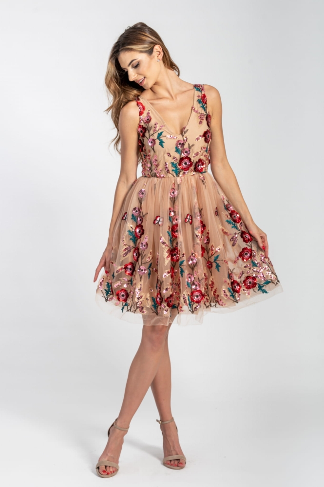 Beżowa tiulowa sukienka mini wyszywana cekinami o lekko rozkloszowanym kroju Gloria by Swing