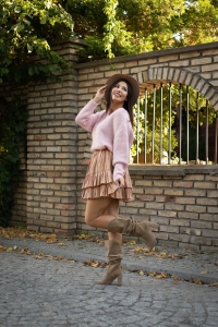 Beige mini skirt with frills Mikki