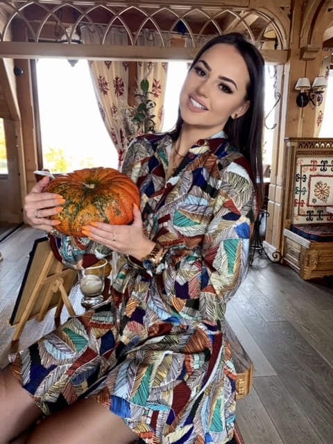 Rozpinana sukienka ala szmizjerka z bufiastymi rękawami Michelle by Swing