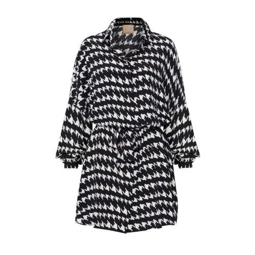 Loose shirt dress with pockets and wide sleeves in white and black peplum Lana by Swing