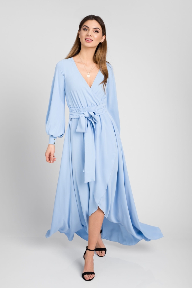 Długa sukienka z krótszym przodem Irmina Baby Blue by Swing