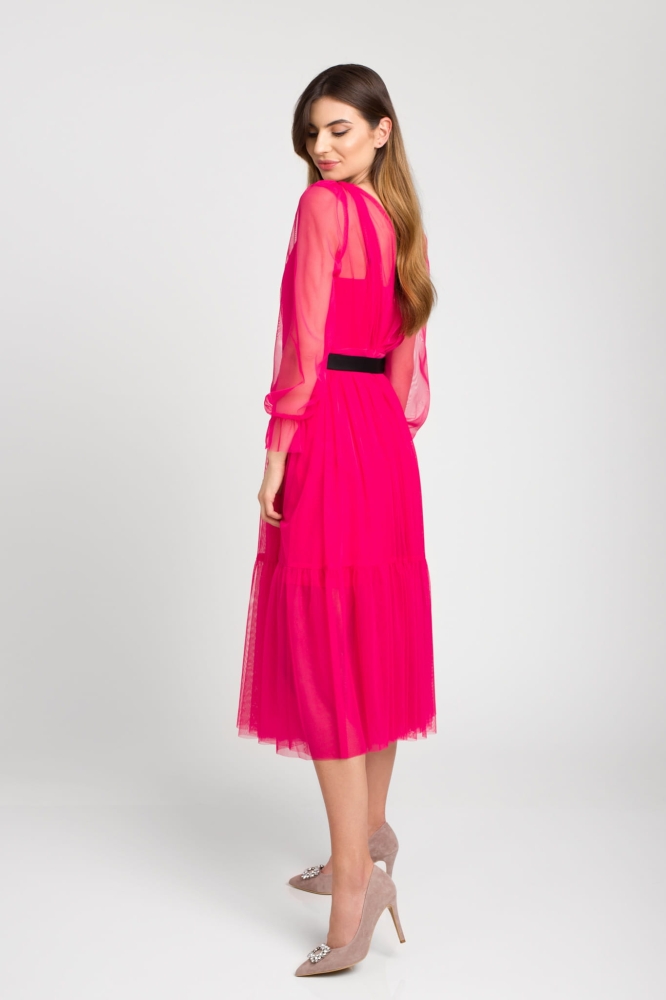 Tiulowa fuksjowa sukienka z ozdobnym paskiem Serena by Swing