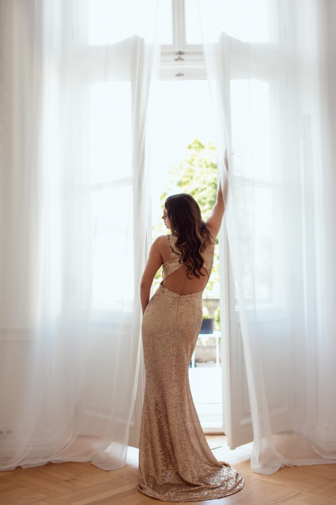 Długa złota cekinowa sukienka rybka Carolina by Swing