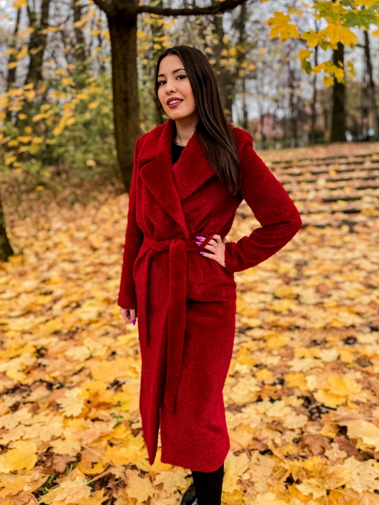 Czerwony klasyczny płaszcz z alpaki wiązany paskiem Corinn by Swing