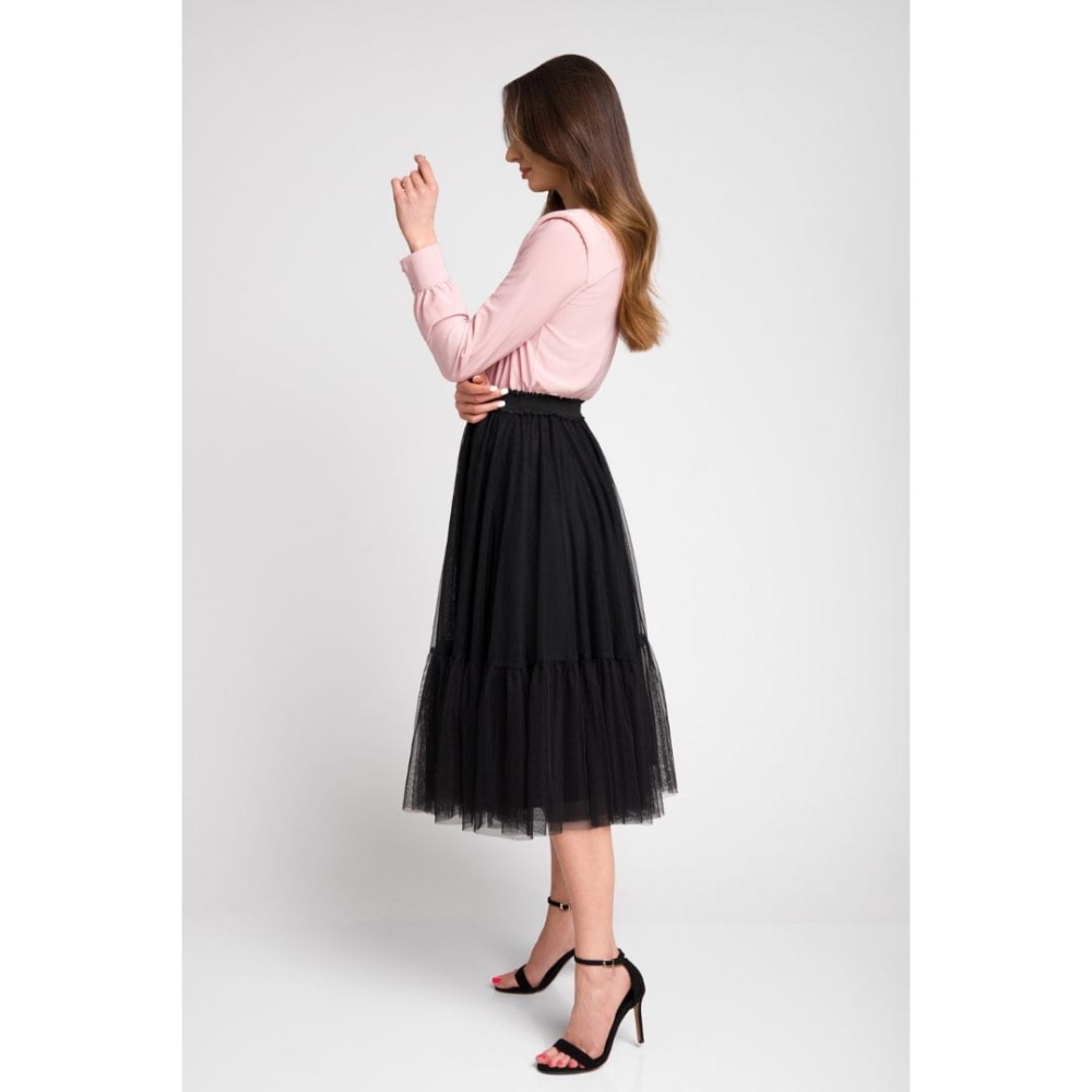 Tiulowa czarna rozkloszowana spódnica midi