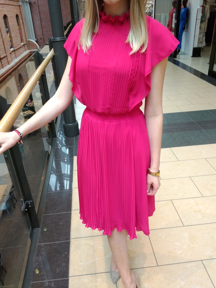 Różowa plisowana sukienka Harmony SWING