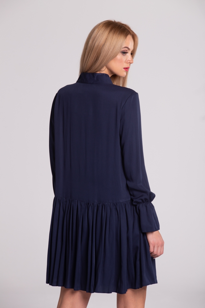 Granatowa rozpinana sukienka o luźnym kroju Mirrage