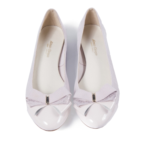 Powder pink leather ballet flats with bow by Alexio Giorgio
