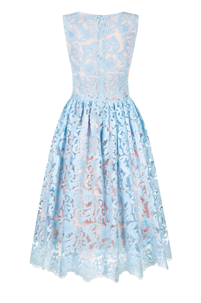 Błękitna koronkowa sukienka midi CHERRY SWING