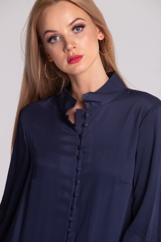 Granatowa rozpinana sukienka o luźnym kroju Mirrage