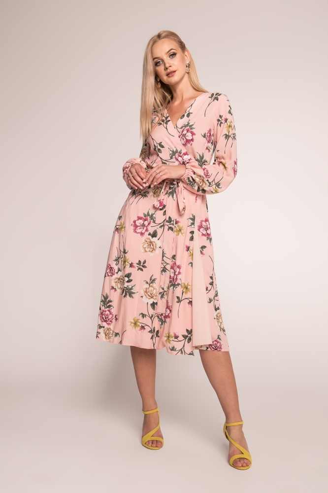 Różowa sukienka w kwiaty z kopertowym dekoltem Trinity Flower Swing 