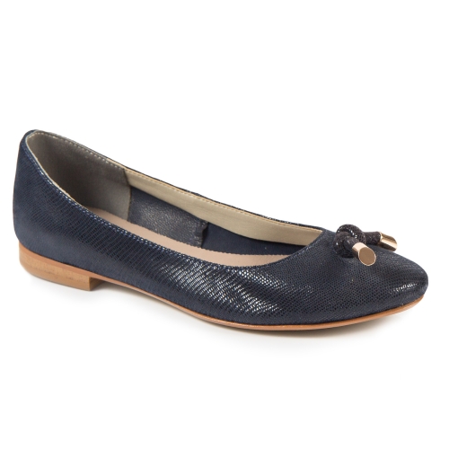 Navy blue leather ballet flats with knot by Alexio Giorgio